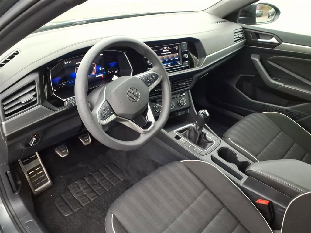 Used 2023 Volkswagen Jetta Sport image 13