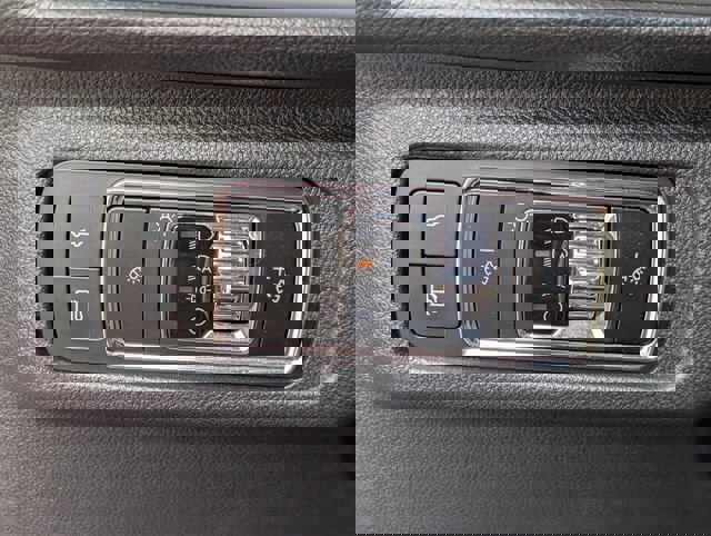 Used 2025 Lincoln Corsair Grand Touring w/ Equipment Group 301A image 22