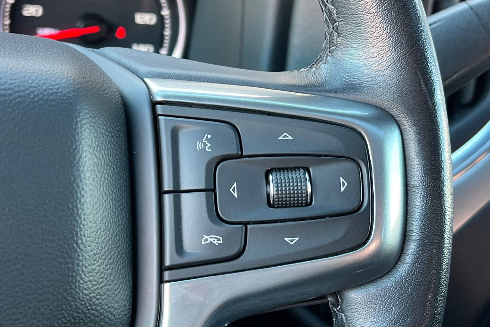 Used 2022 Chevrolet Silverado 1500 LTZ w/ LTZ Convenience Package II image 33