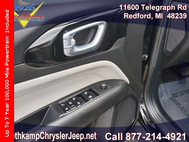 Certified 2024 Jeep Compass Limited image 9