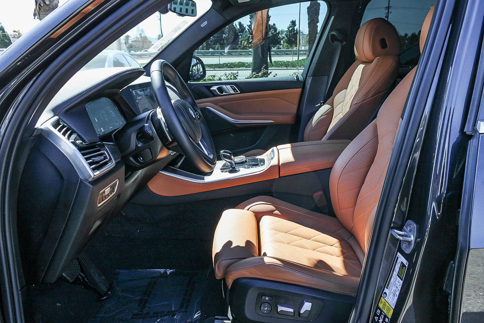 Used 2023 BMW X5 xDrive40i w/ Parking Assistance Package image 17