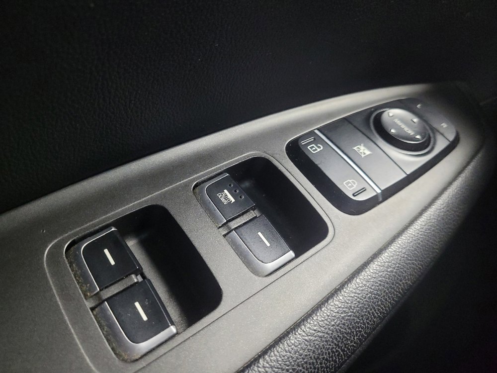 Used 2018 Kia Optima S FWD image 27