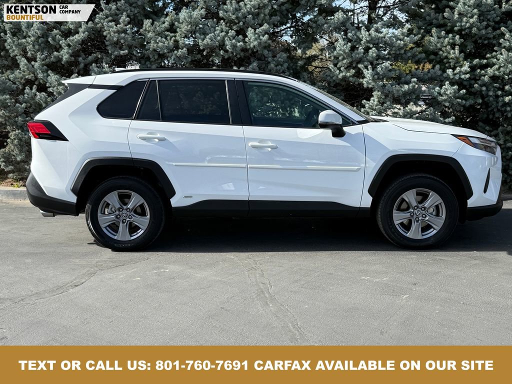 Used 2024 Toyota RAV4 LE image 17