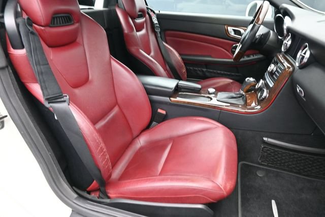 Used 2013 Mercedes-Benz SLK 350 image 26