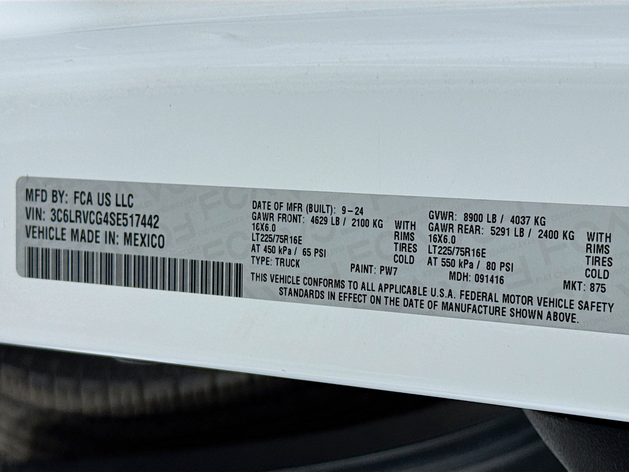 Used 2025 RAM ProMaster 2500 w/ Safety Group FWD image 34