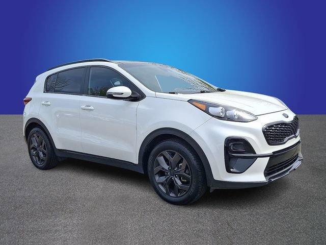 Used 2022 Kia Sportage Nightfall Edition image 3