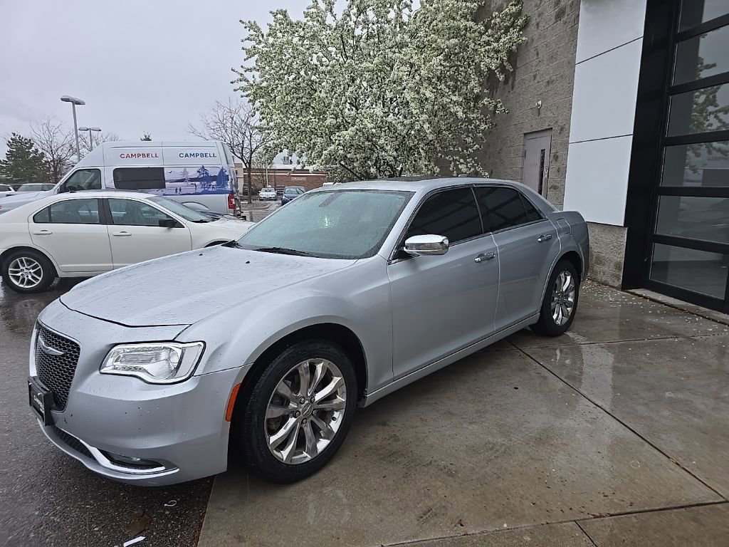 Used 2020 Chrysler 300 Limited AWD/4WD image 3