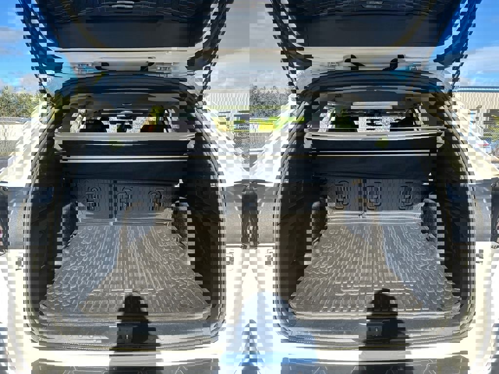 Used 2021 Subaru Outback Touring XT image 24