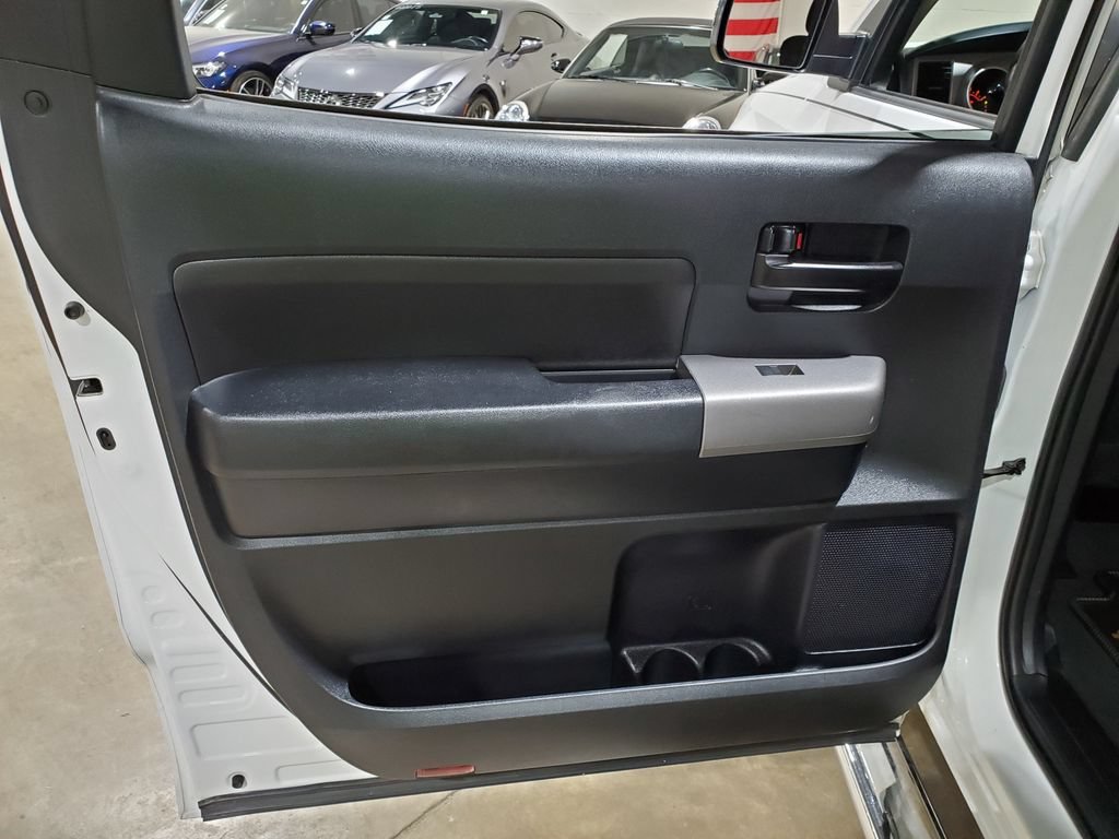 Used 2013 Toyota Tundra 2WD CrewMax w/ Tow Pkg image 26