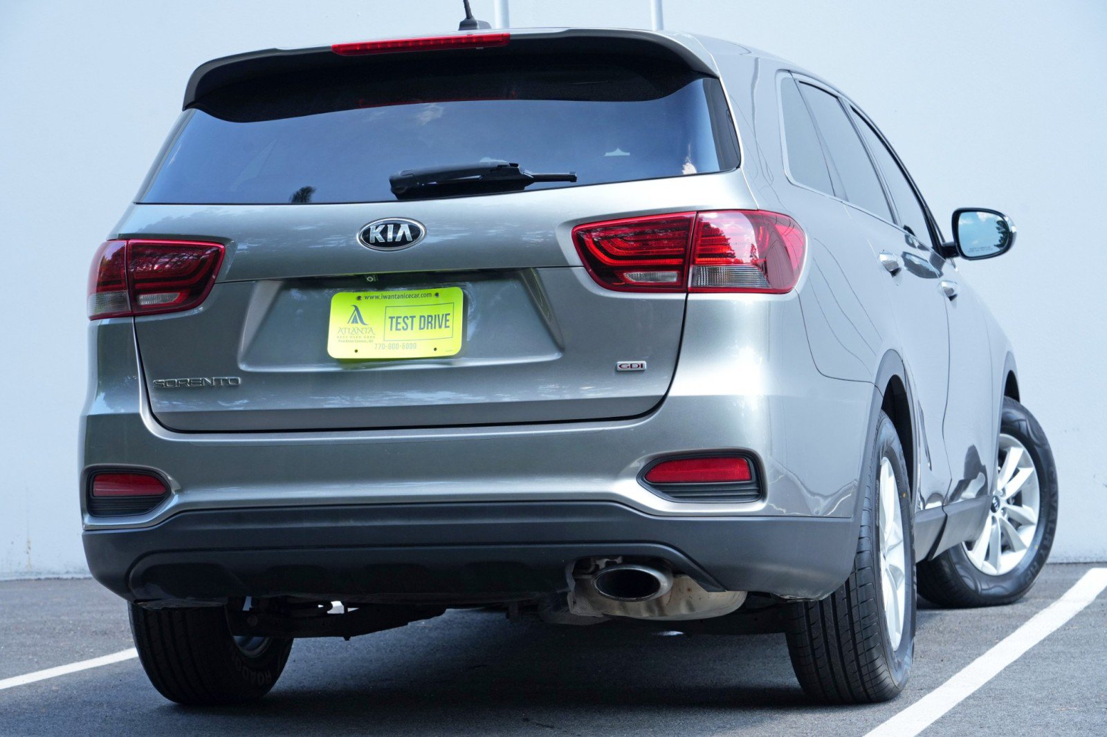 Used 2019 Kia Sorento FWD image 4