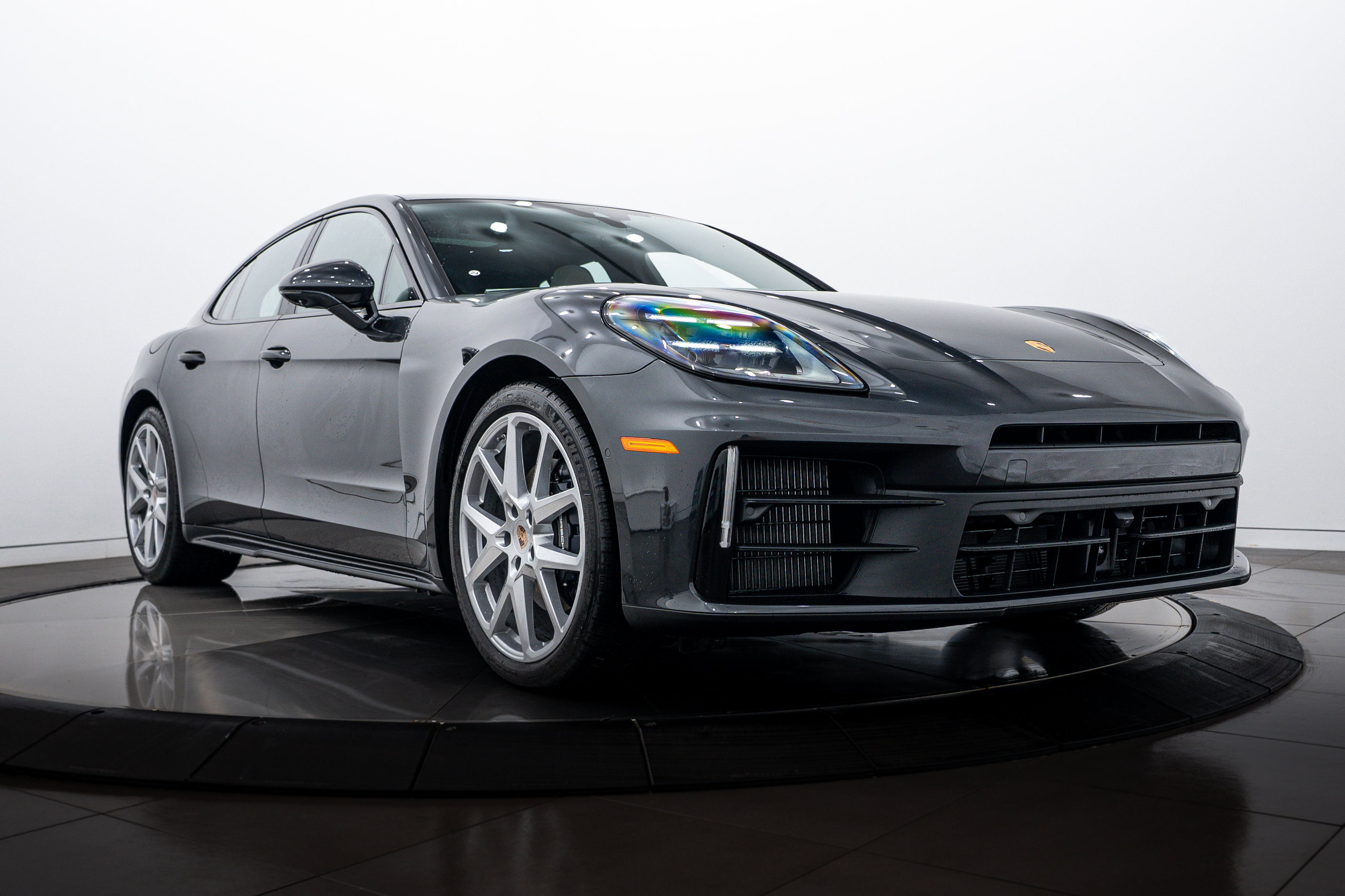 New 2026 Porsche Panamera 4 image 9