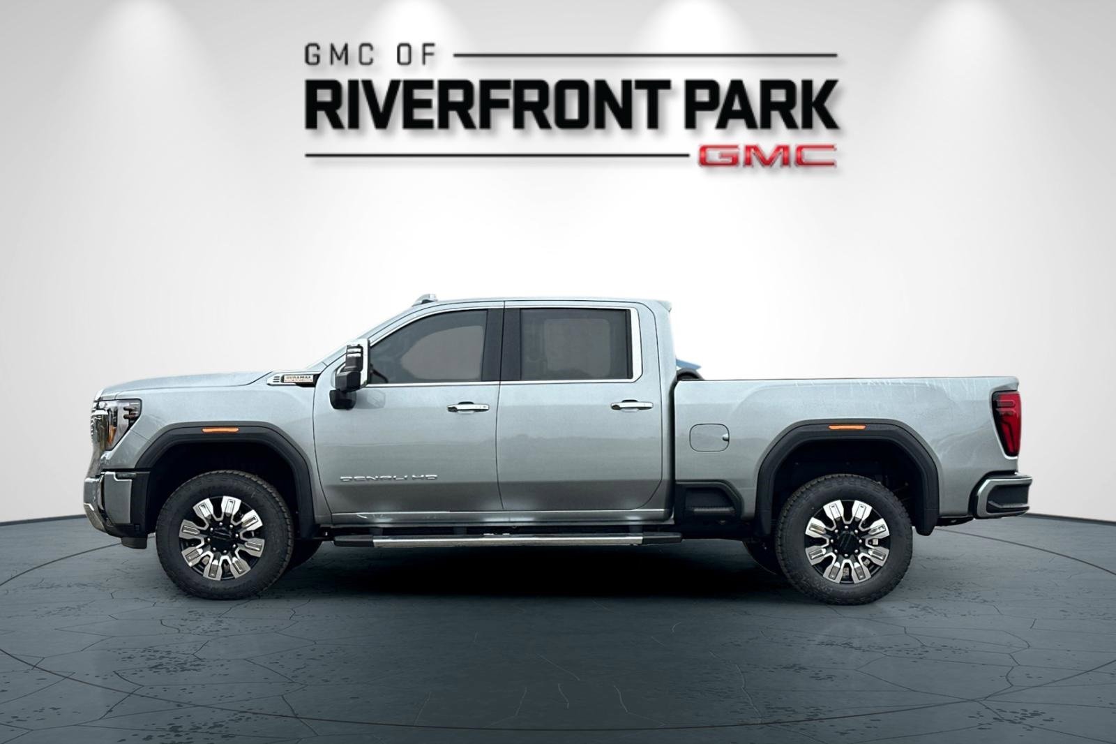 New 2026 GMC Sierra 2500 Denali w/ Denali Reserve Package image 6