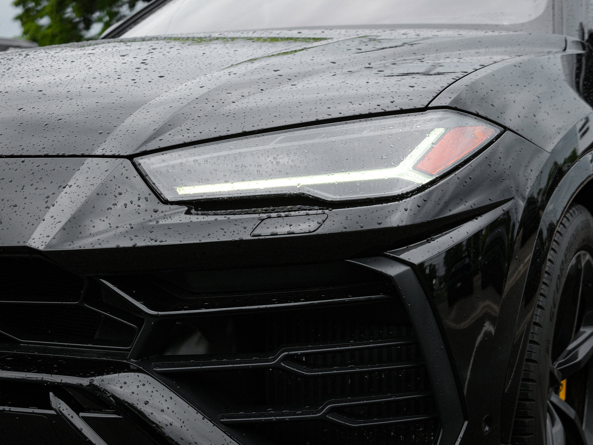 Used 2020 Lamborghini Urus AWD/4WD image 12