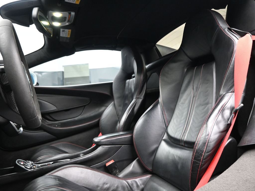 Used 2019 McLaren 570S Spider image 12