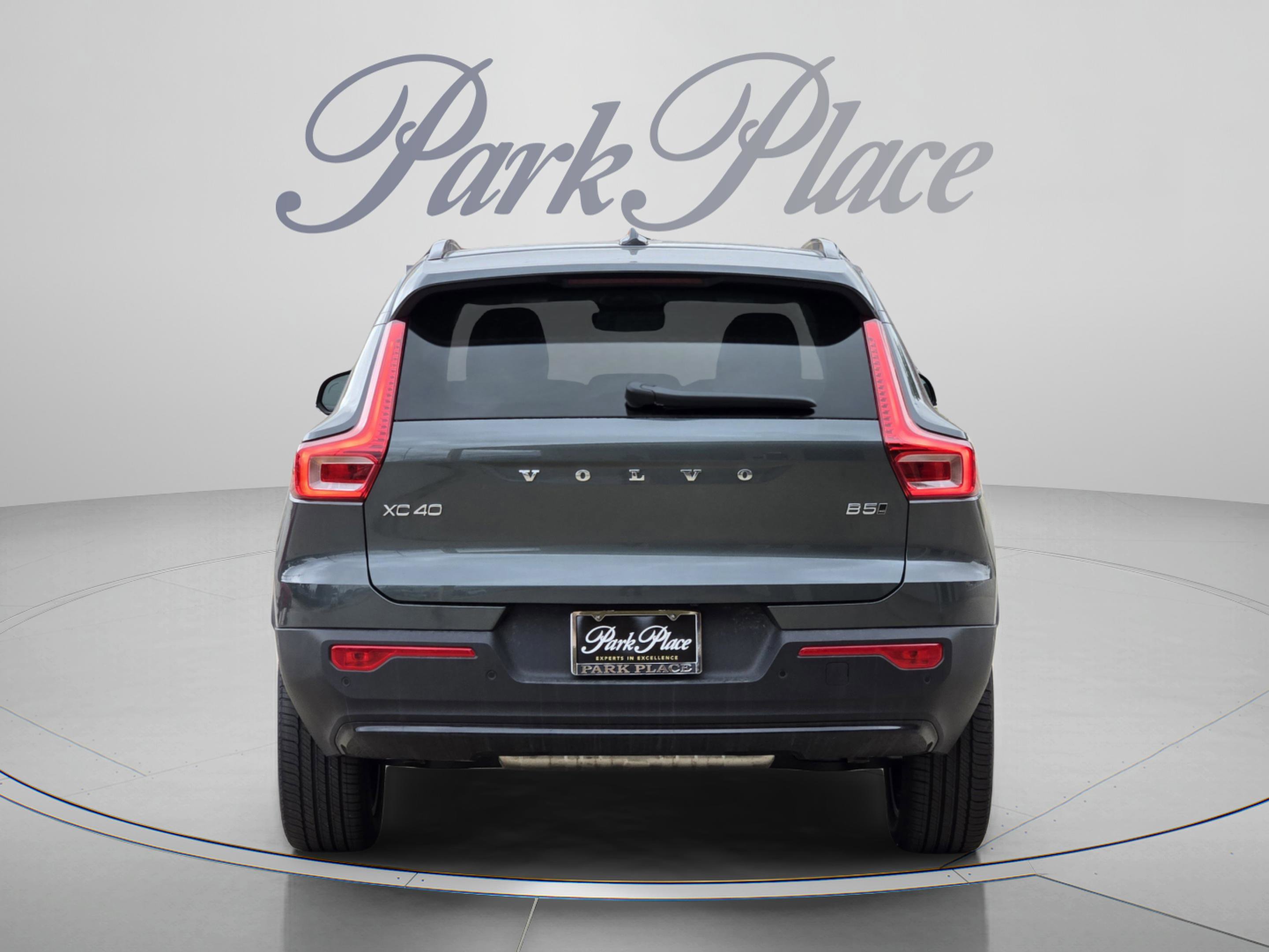 New 2026 Volvo XC40 B5 Plus w/ Protection Package Premier AWD/4WD image 4