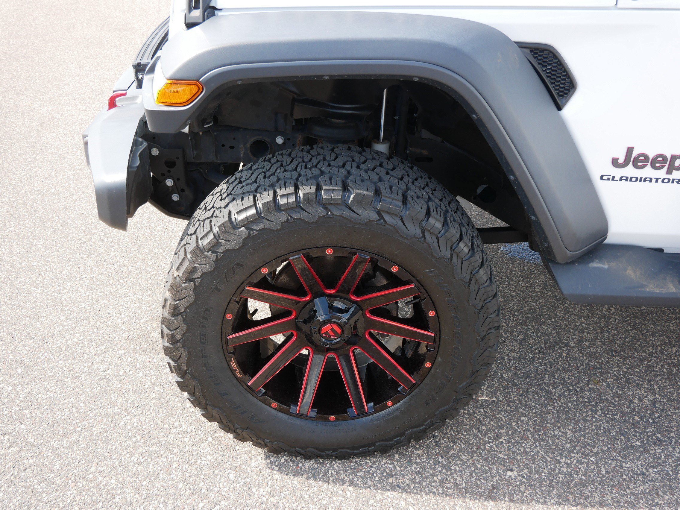 Used 2020 Jeep Gladiator Rubicon w/ Safety Group AWD/4WD image 15