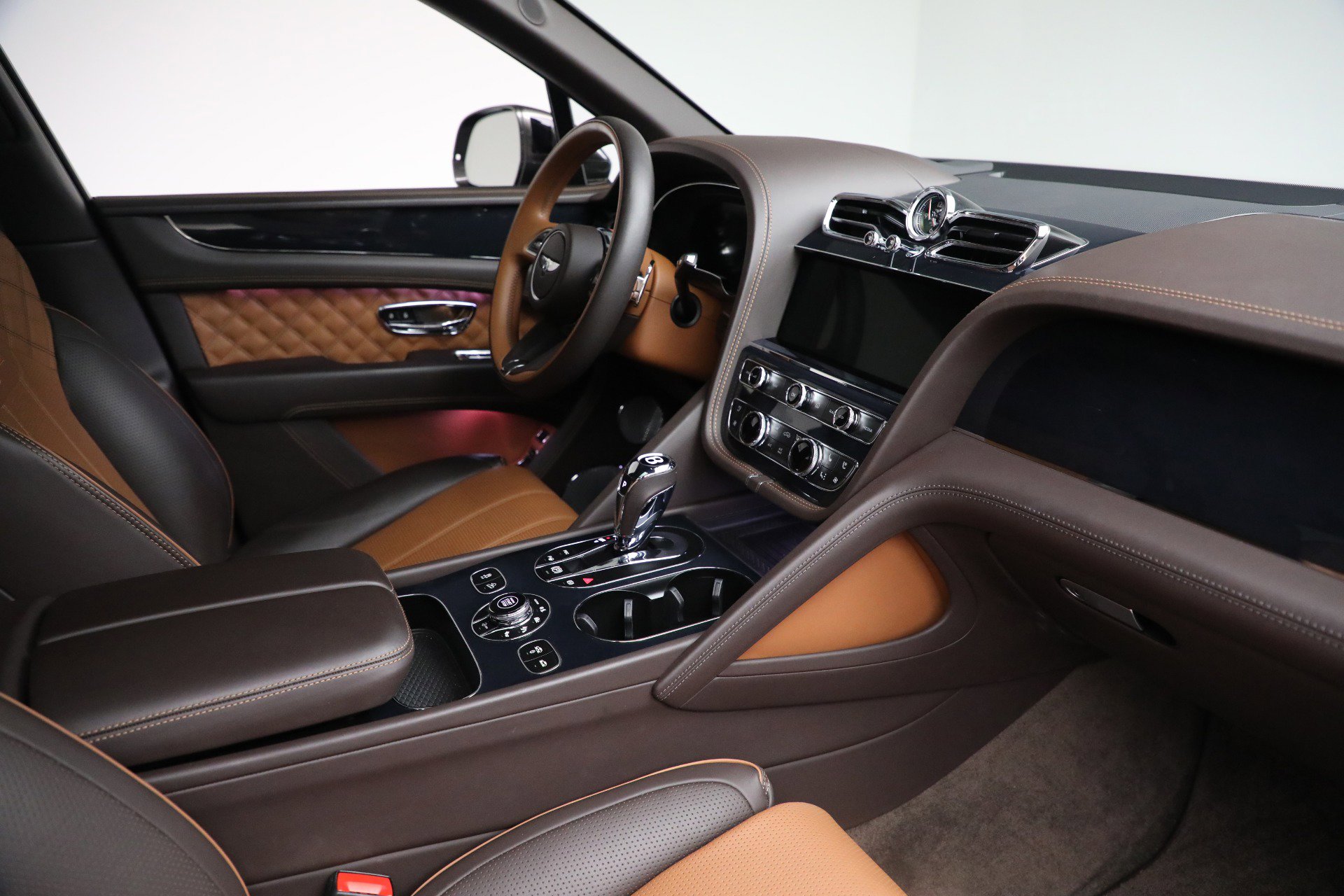 Certified 2021 Bentley Bentayga image 25