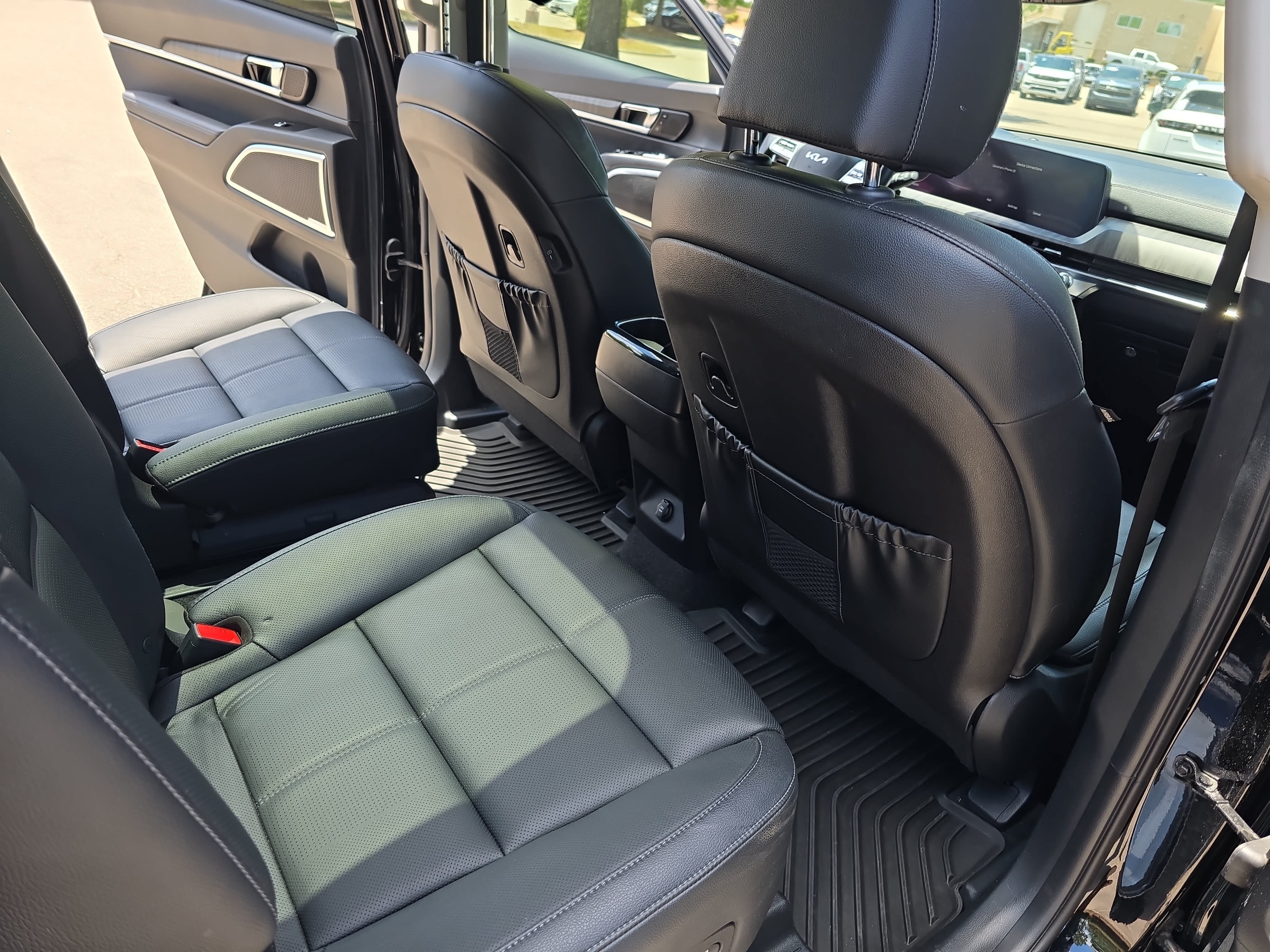 Used 2023 Kia Telluride SX FWD image 11