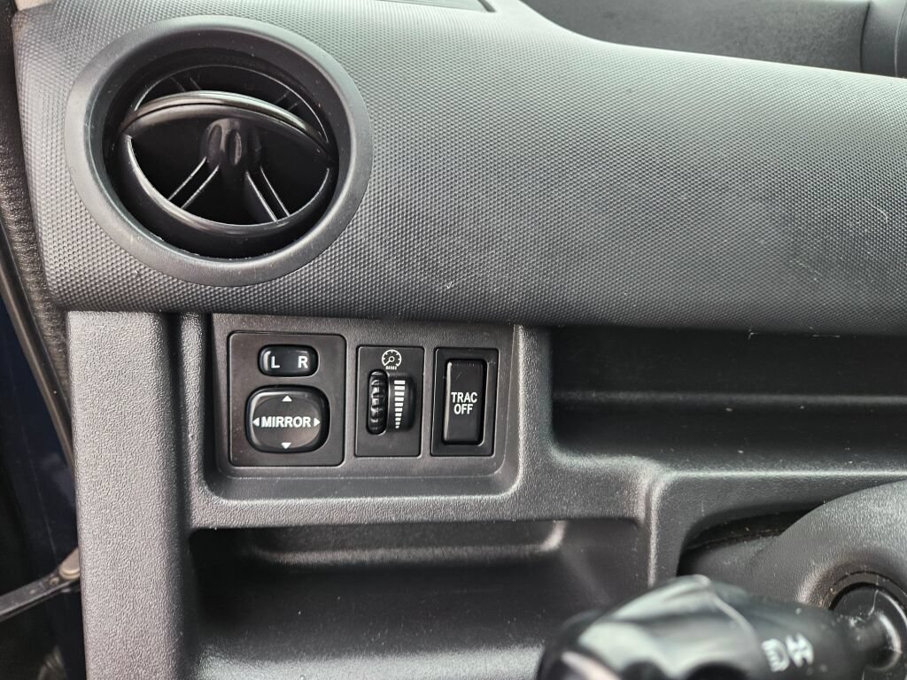 Used 2005 Scion xB FWD image 19