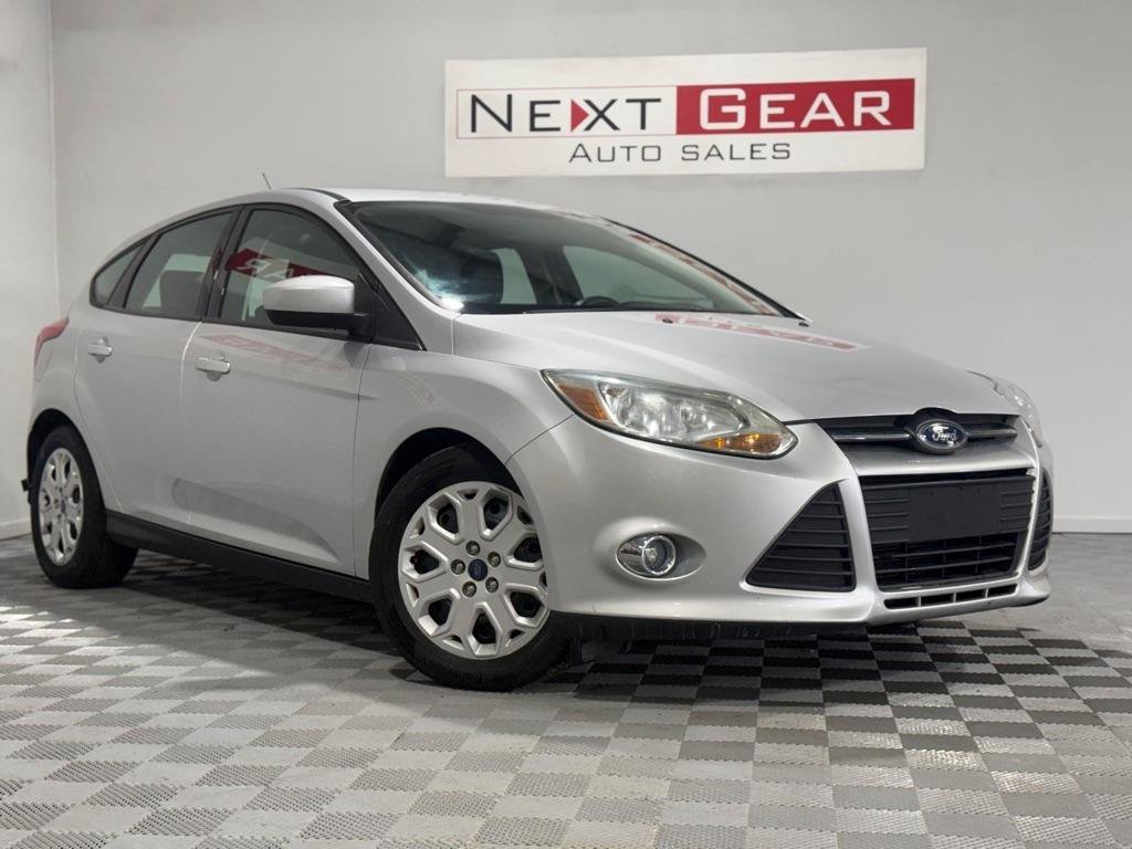 Used 2012 Ford Focus SE FWD image 2