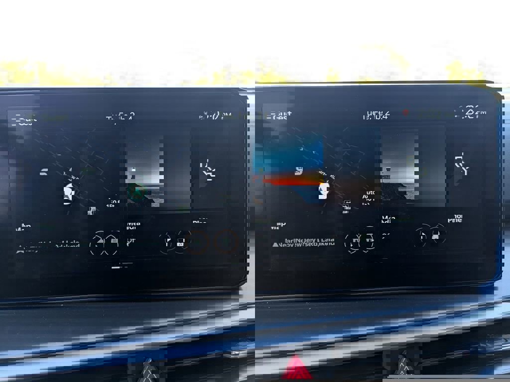 Certified 2025 Kia Sorento S image 19