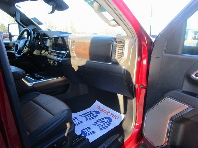 Certified 2025 Chevrolet Silverado 2500 High Country w/ Technology Package image 27