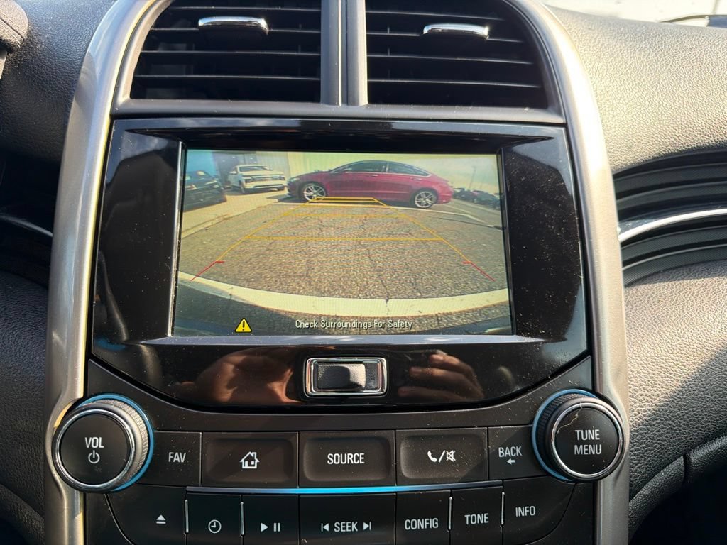 Used 2015 Chevrolet Malibu LT w/ Power Convenience Package FWD image 6