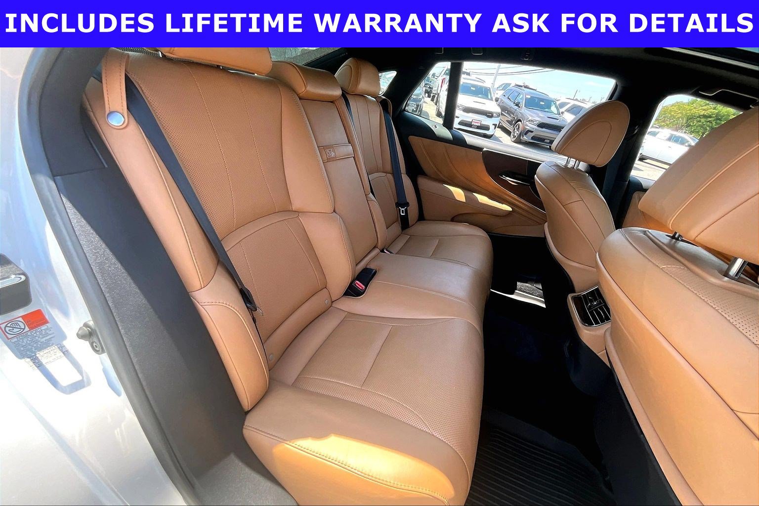 Used 2022 Lexus LS 500 w/ Accessory Package (Z2) RWD image 23