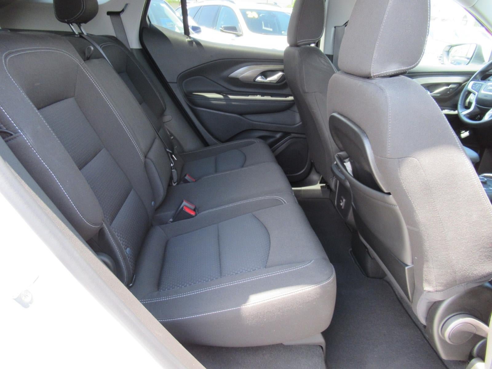 Used 2023 GMC Terrain SLE w/ Driver Convenience Package FWD image 28