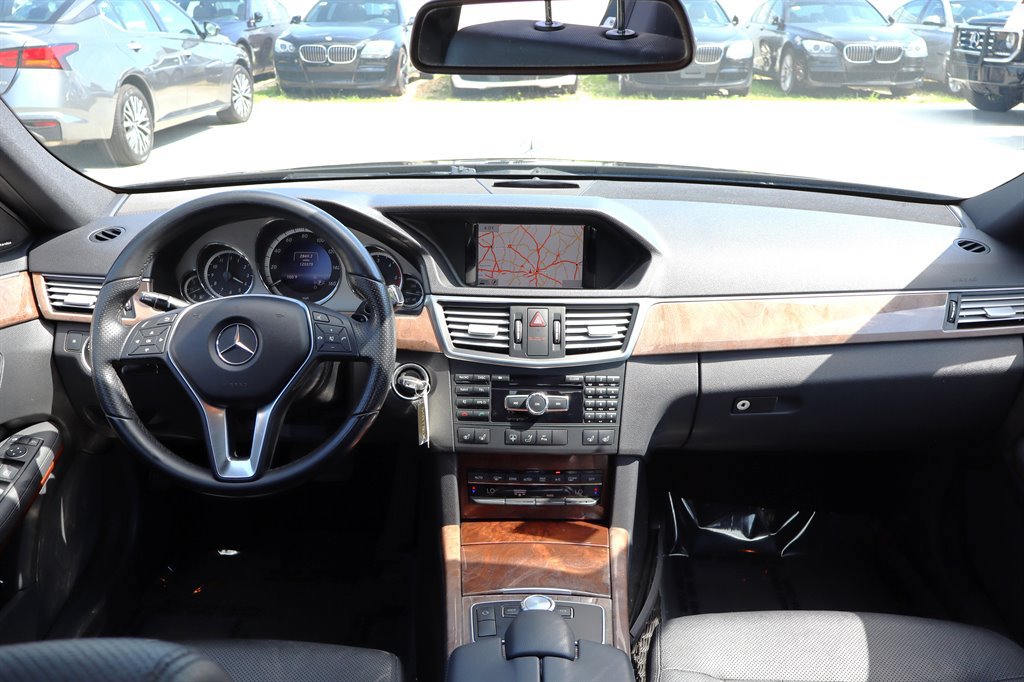 Used 2013 Mercedes-Benz E 350 BlueTEC Sedan image 12