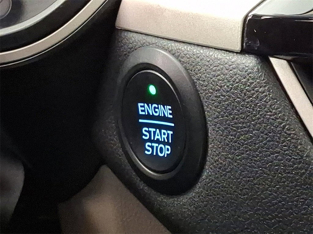 Used 2020 Ford Escape SE image 24