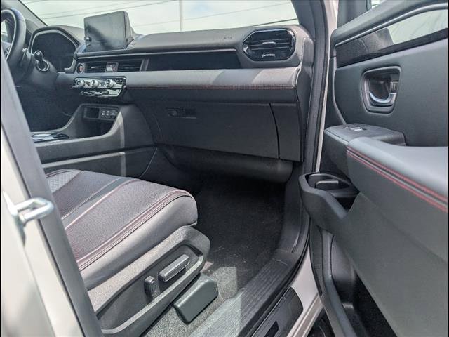 Used 2025 Honda Pilot Black Edition image 23