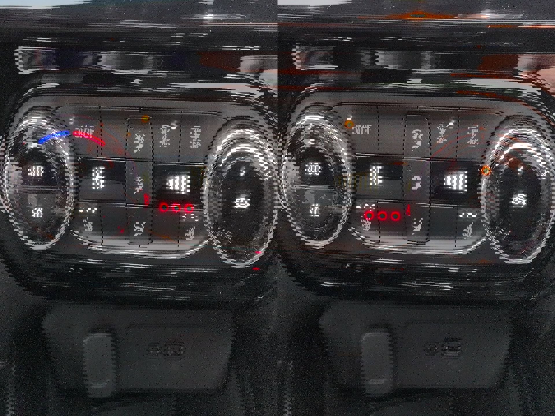 New 2026 Chevrolet Trax RS w/ Sunroof Package image 95