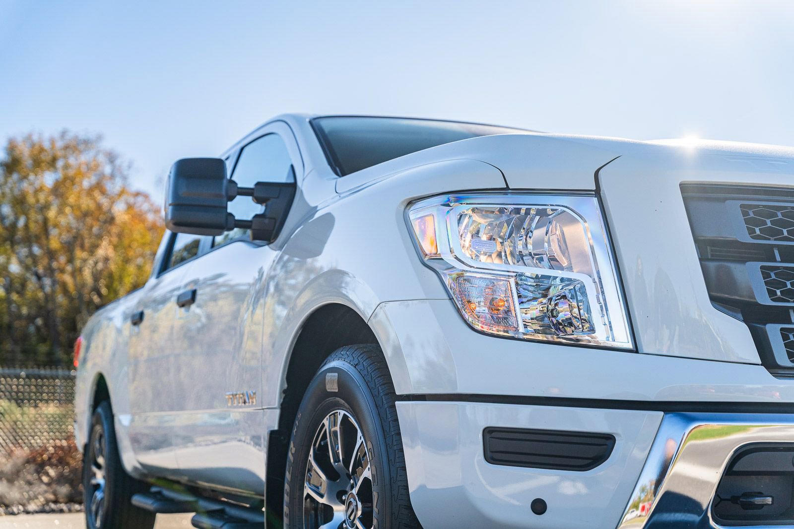 Used 2024 Nissan Titan SV w/ SV Convenience Package image 10