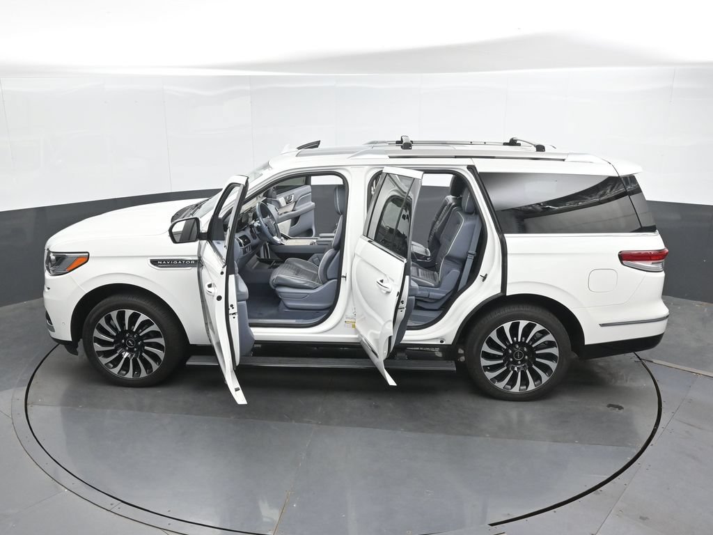 Used 2022 Lincoln Navigator Black Label AWD/4WD image 53