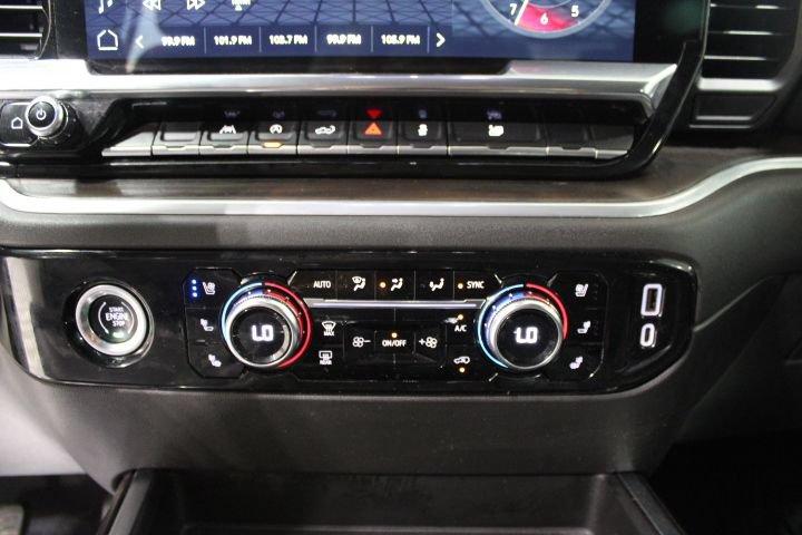 Used 2022 GMC Sierra 1500 SLT w/ SLT Convenience Package AWD/4WD image 37