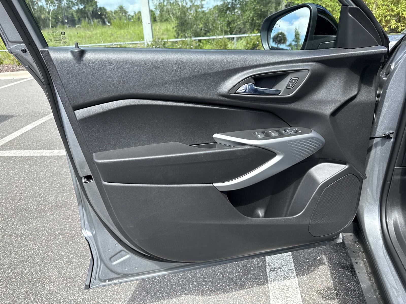New 2026 Chevrolet Trax RS w/ Sunroof Package FWD image 17