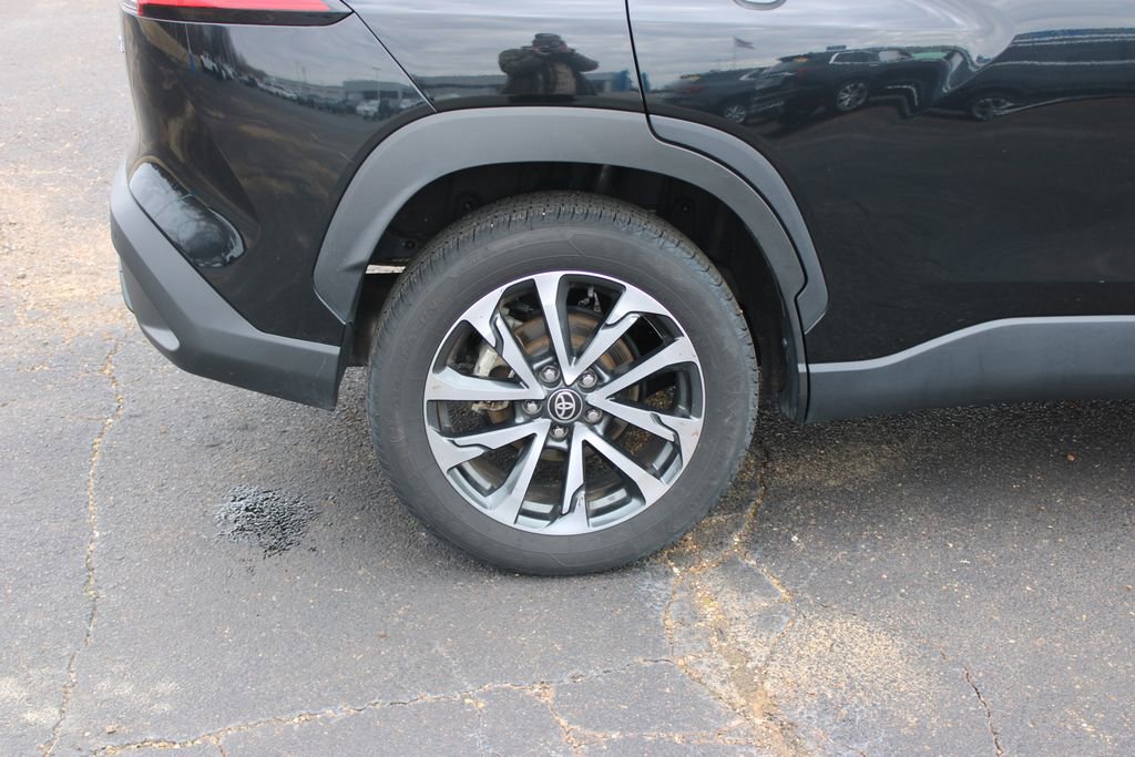 Used 2024 Toyota Corolla Cross XLE image 16