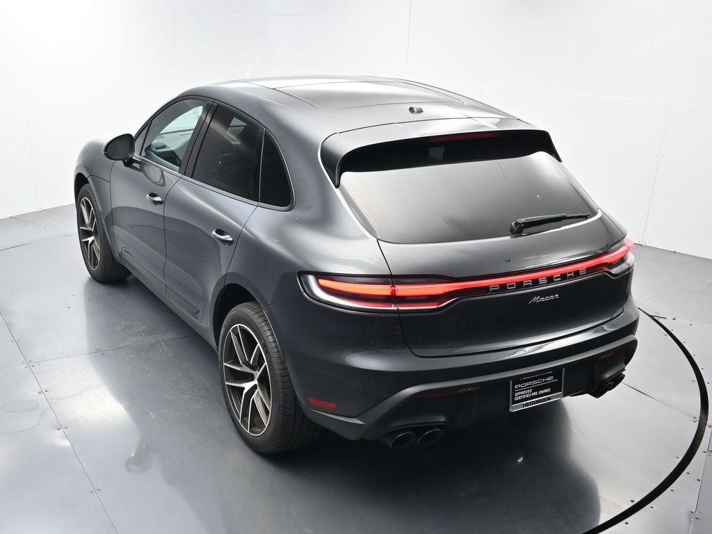 Certified 2023 Porsche Macan AWD/4WD image 34