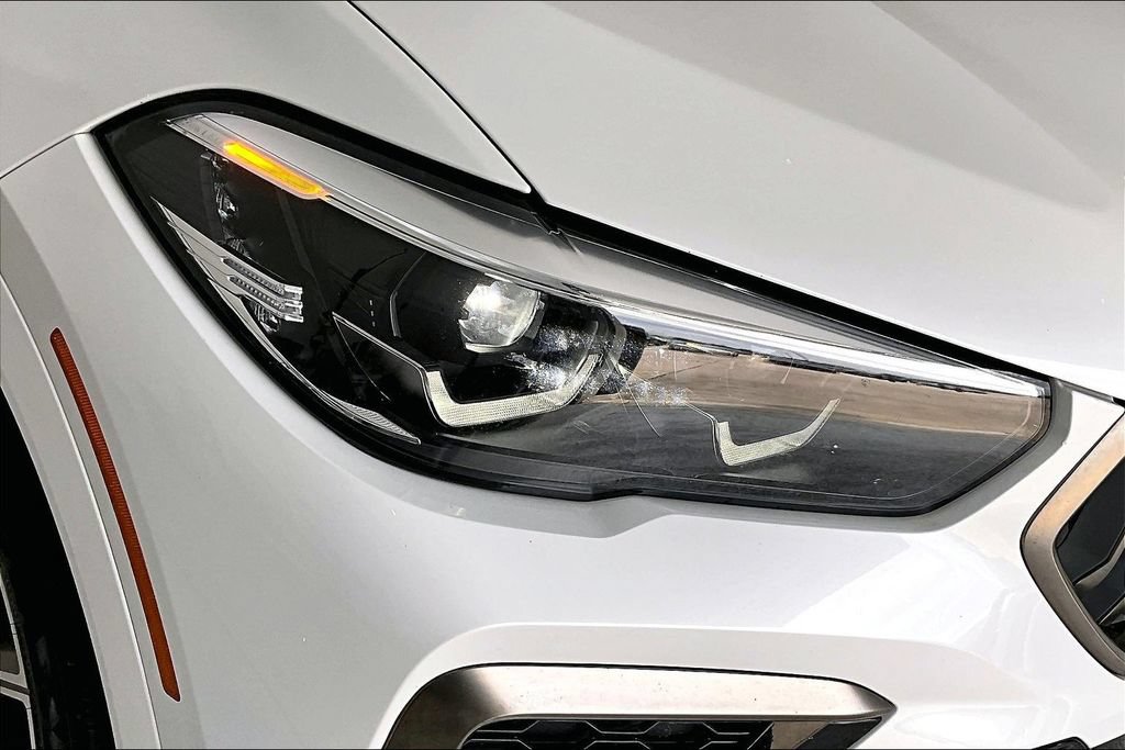 Used 2022 BMW X6 M50i w/ Premium Package AWD/4WD image 36