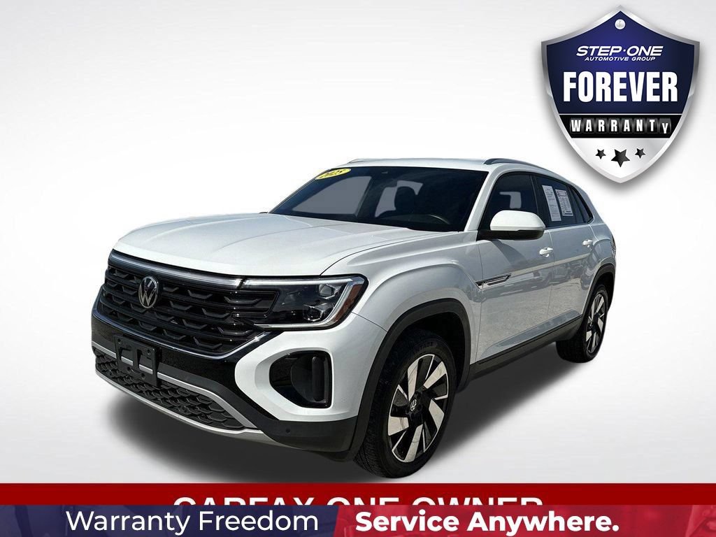Used 2025 Volkswagen Atlas Cross Sport SE FWD image 2