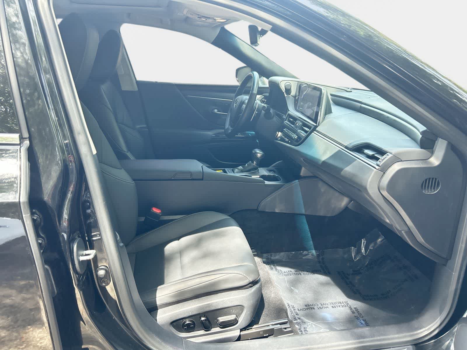 Used 2024 Lexus ES 350 w/ Premium Package FWD image 14