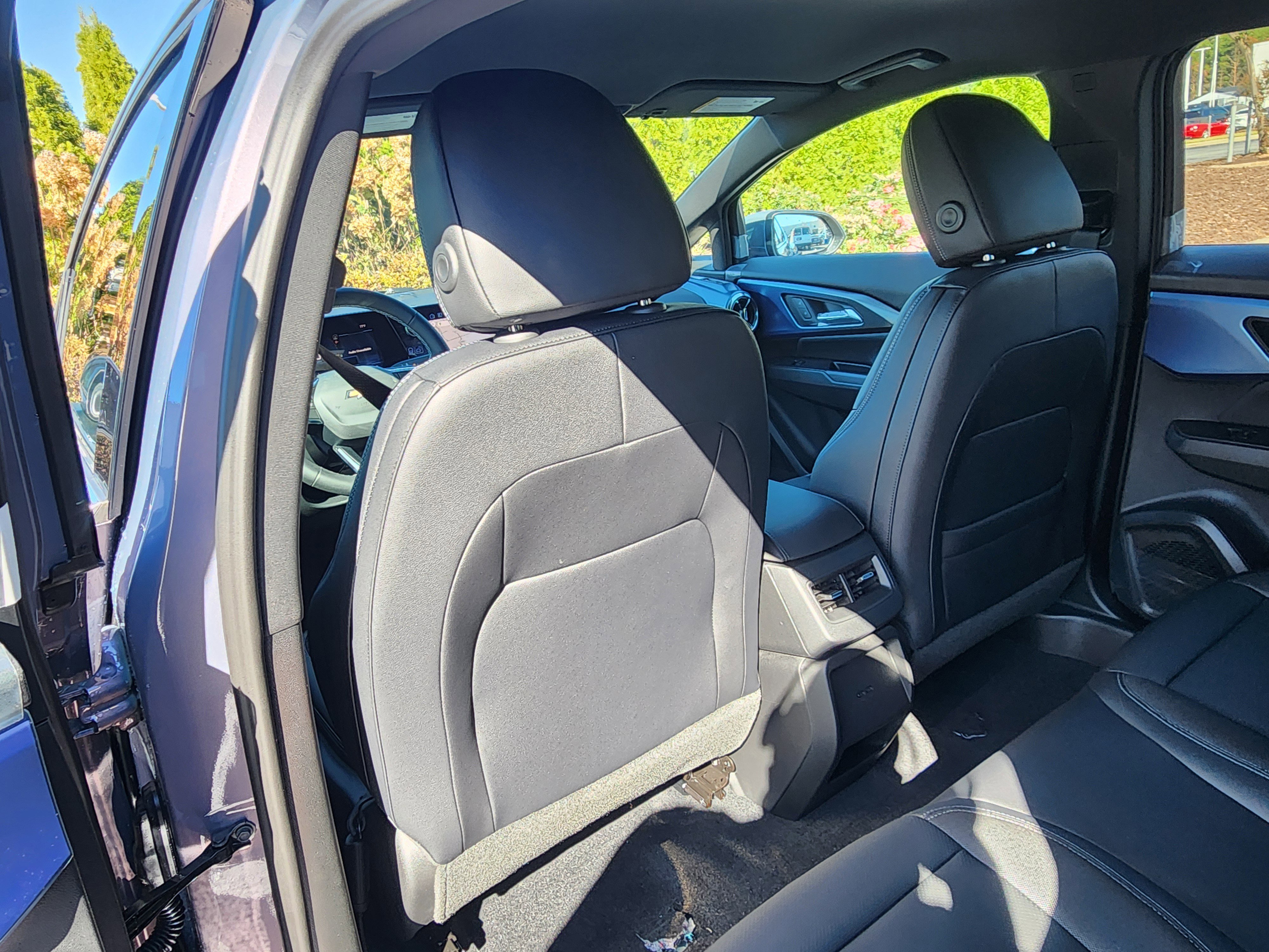 New 2026 Chevrolet Equinox EV LT image 15