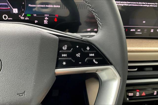 Used 2025 Audi Q5 Premium Plus w/ Premium Plus AWD/4WD image 25