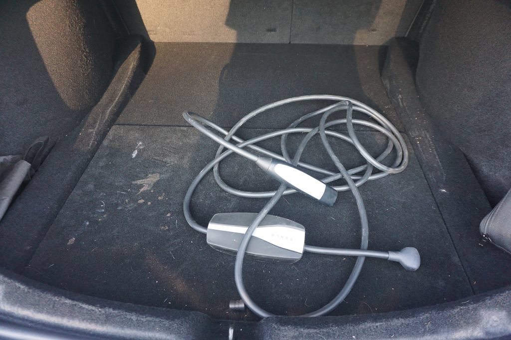 Used 2024 Tesla Model 3 Standard Range RWD image 23