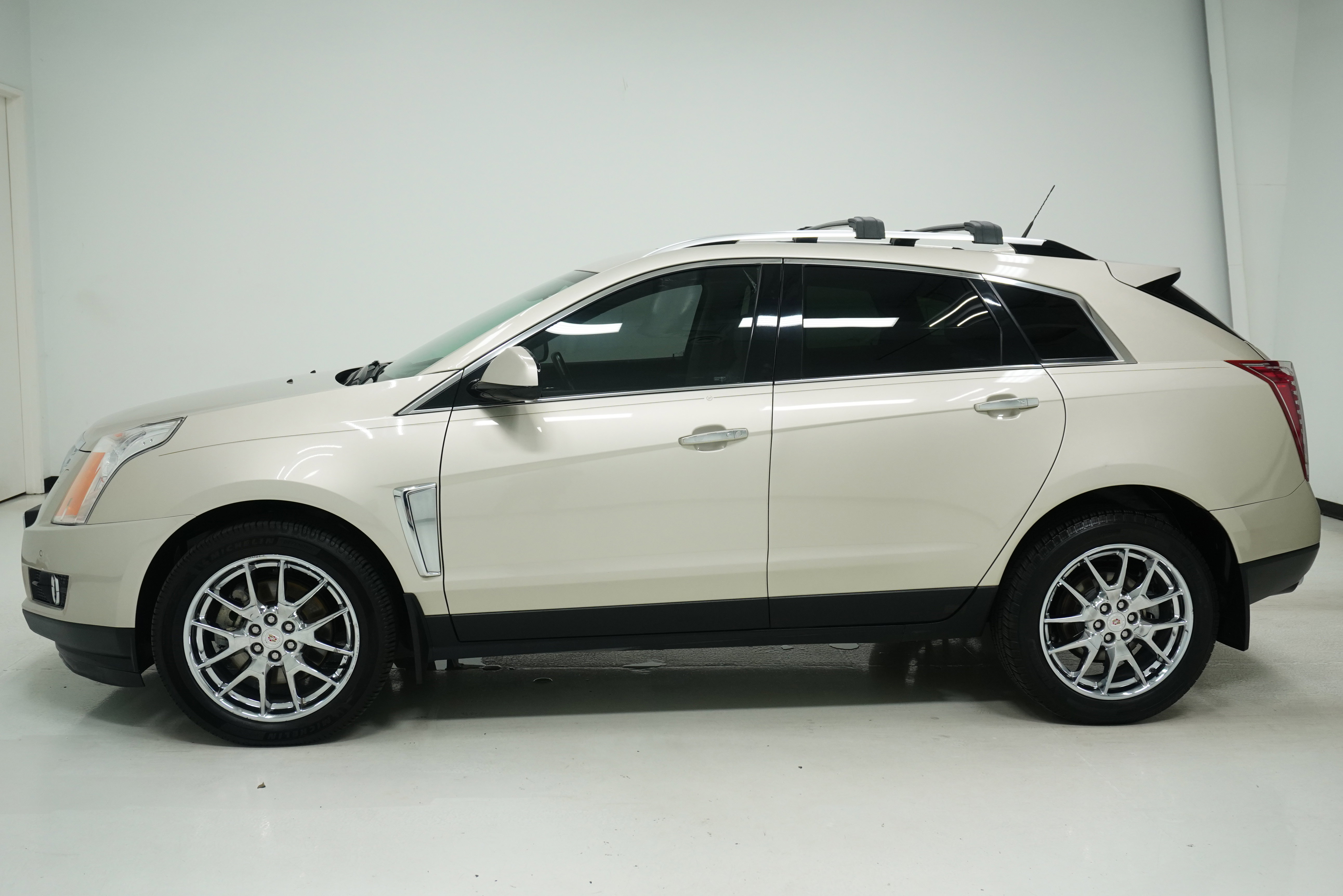 Used 2014 Cadillac SRX Premium image 7