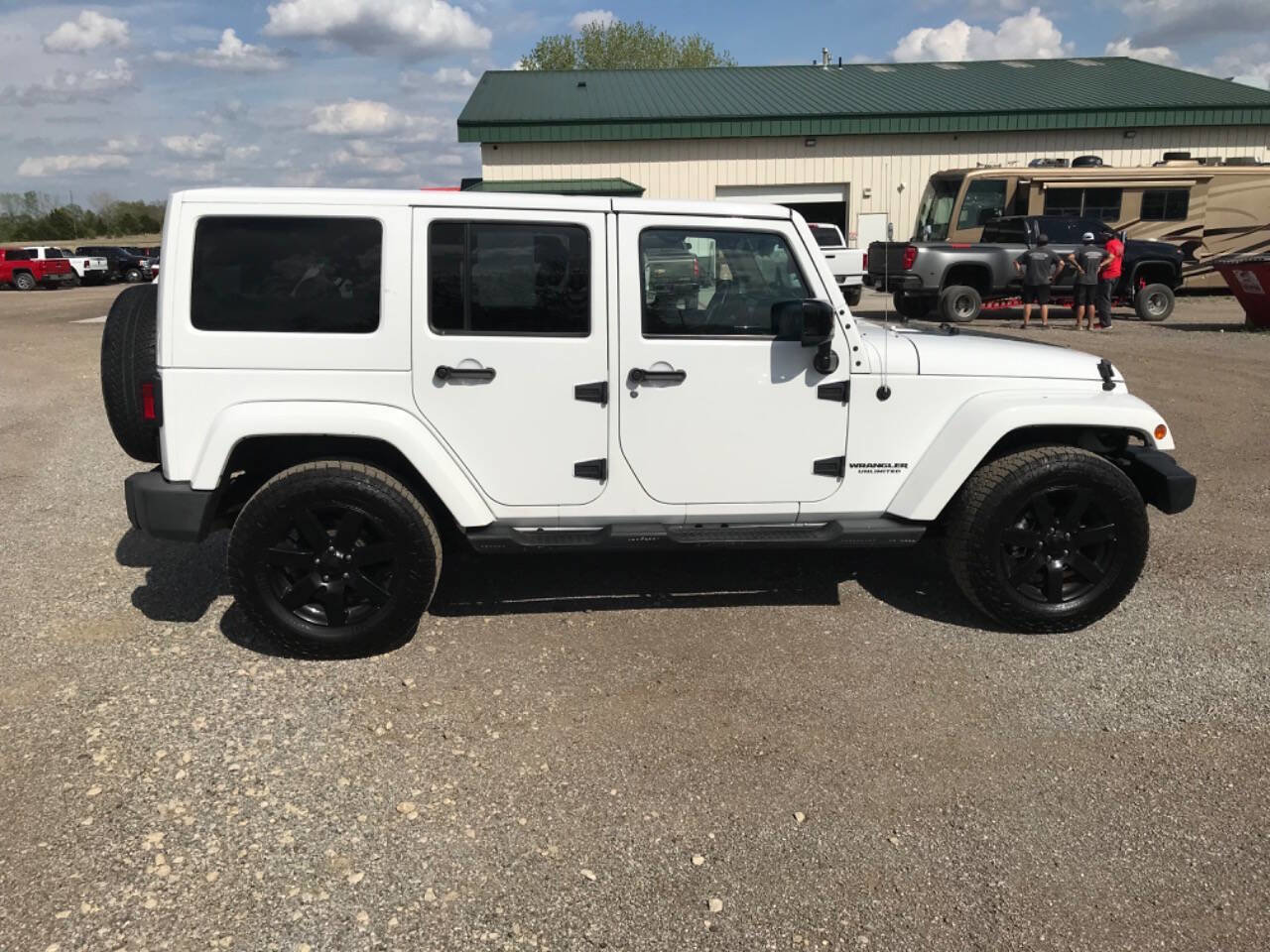 Used 2014 Jeep Wrangler Altitude AWD/4WD image 4