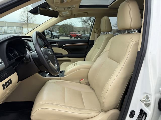 Certified 2018 Toyota Highlander Limited Platinum image 28