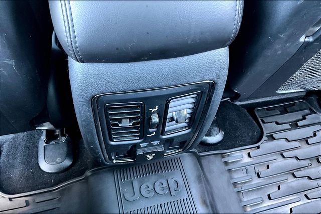 Used 2020 Jeep Grand Cherokee Limited X image 10