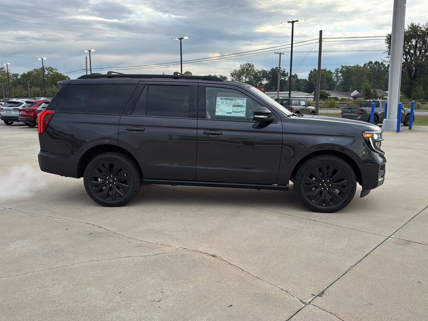 New 2025 Ford Expedition Platinum w/ Stealth Appearance Package image 6